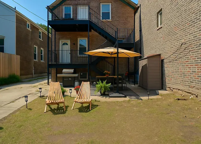 Newly Updated Vintage 6 Bedroom Single Family Home Chicago