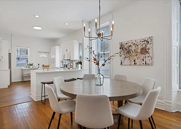 Newly Updated Vintage 6 Bedroom Single Family Home Chicago